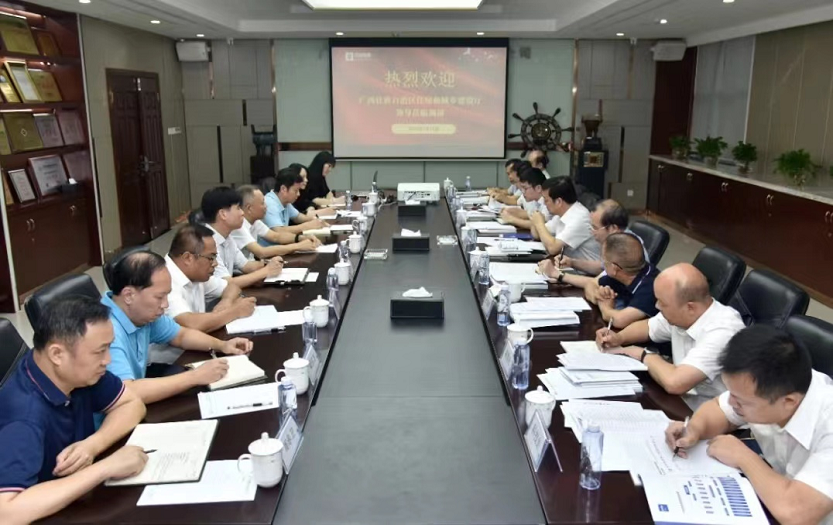 自治區(qū)住房城鄉(xiāng)建設(shè)廳黨組書記、廳長楊綠峰率隊到中信恒泰調(diào)研指導(dǎo)